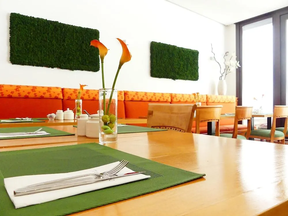 The Ascot Hotel Köln Almanya