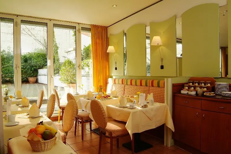 The Ascot Hotel Кёльн